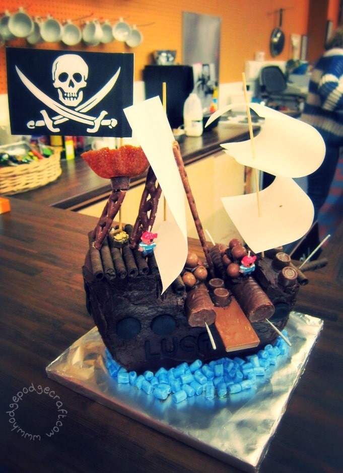 Easy peasy pirate ship chocolate cake tutorial